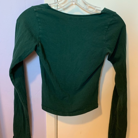 BRANDY MELVILLE Green Cropped V Neck Long Sleeve - Picture 3 of 3